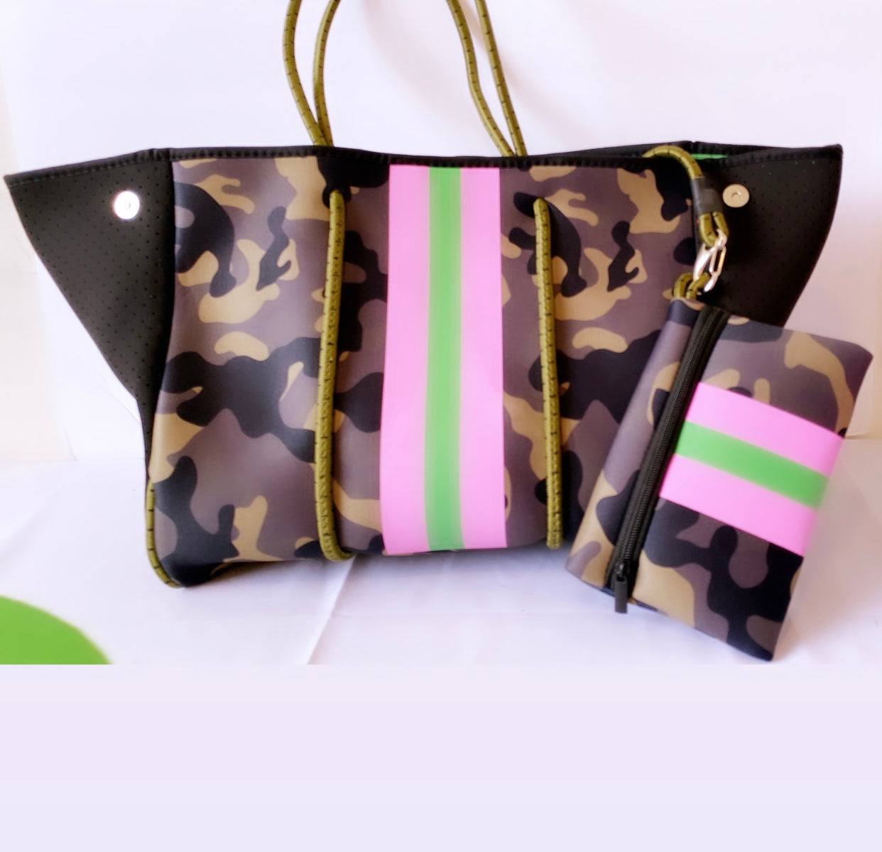 CORE LIFE Nylon Green Black Camo Puffer Compact Crossbody Bag | Crossbody  bag, Camo bags, Bags